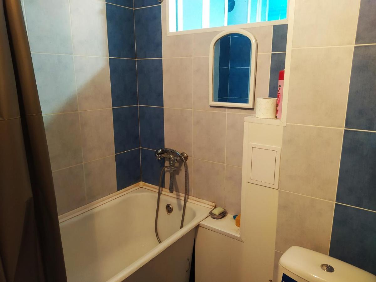 1-Комн. Квартира В Центре Возле Козак Палаца! Zaporizhia Εξωτερικό φωτογραφία